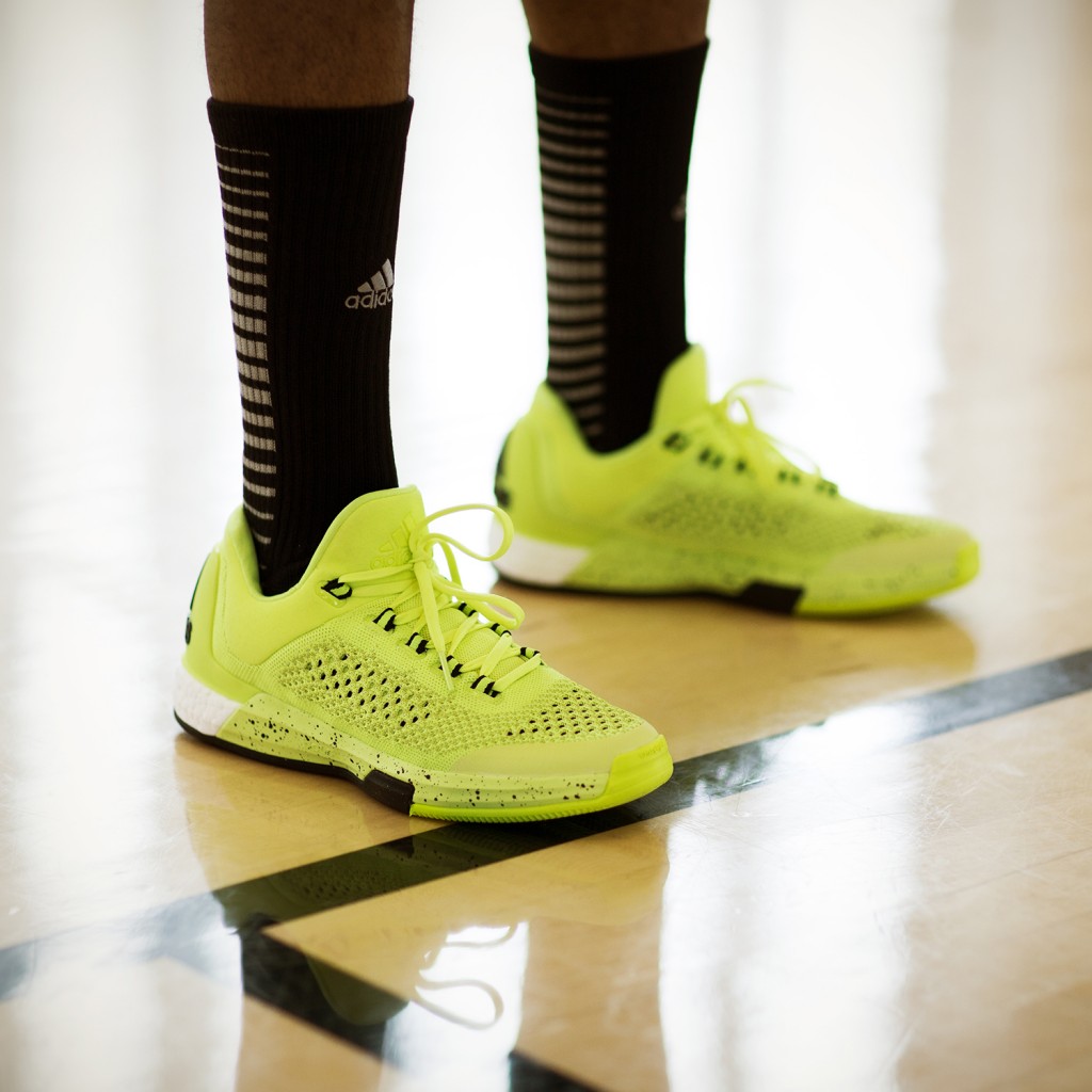 SS15_Bball_CLBoost_FW_IG_YLW_01