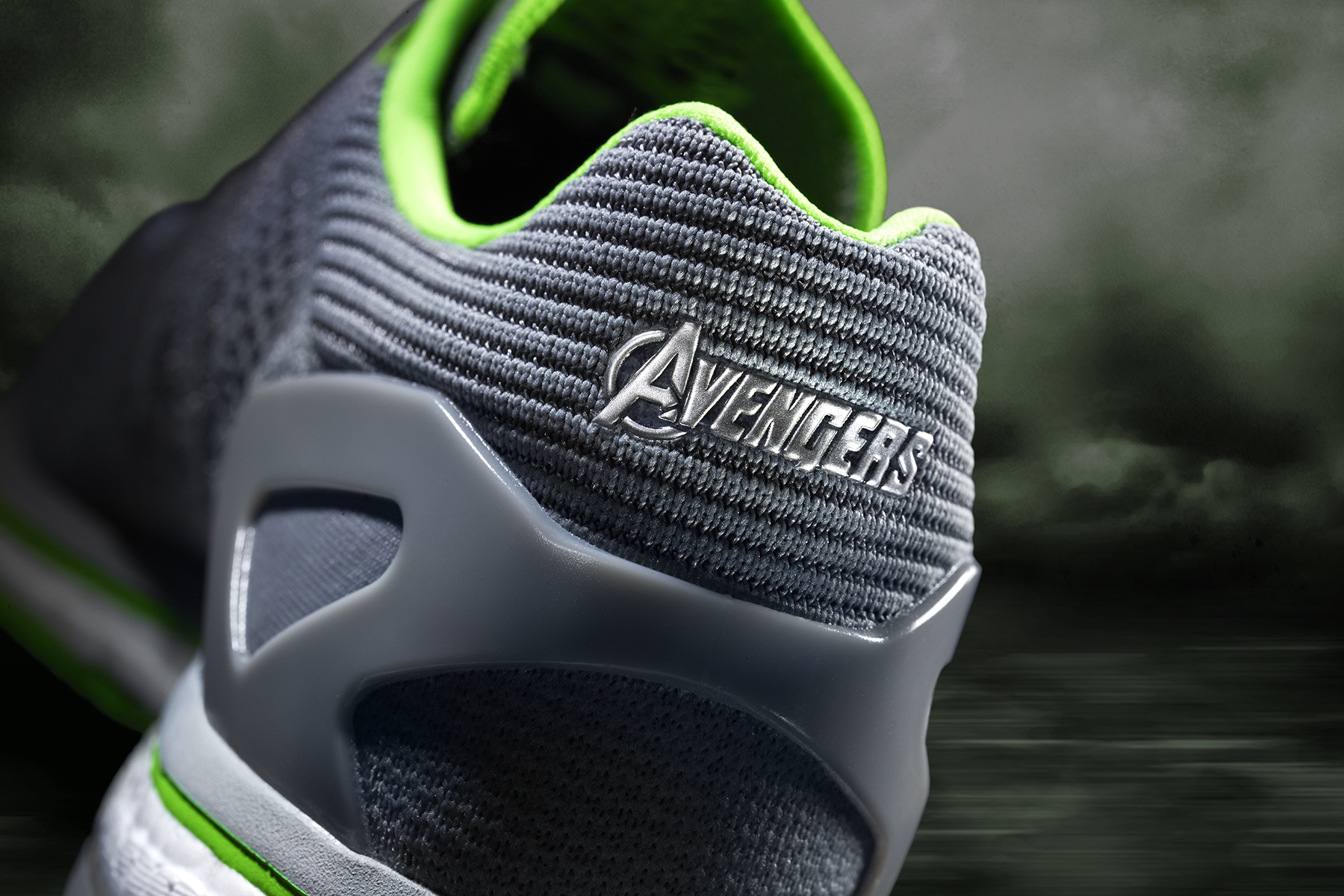 chaussure avengers adidas