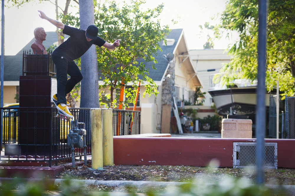 Converse_Cons_One_Star_Pro_-_Yellow_Bird_Skate_Shot_original
