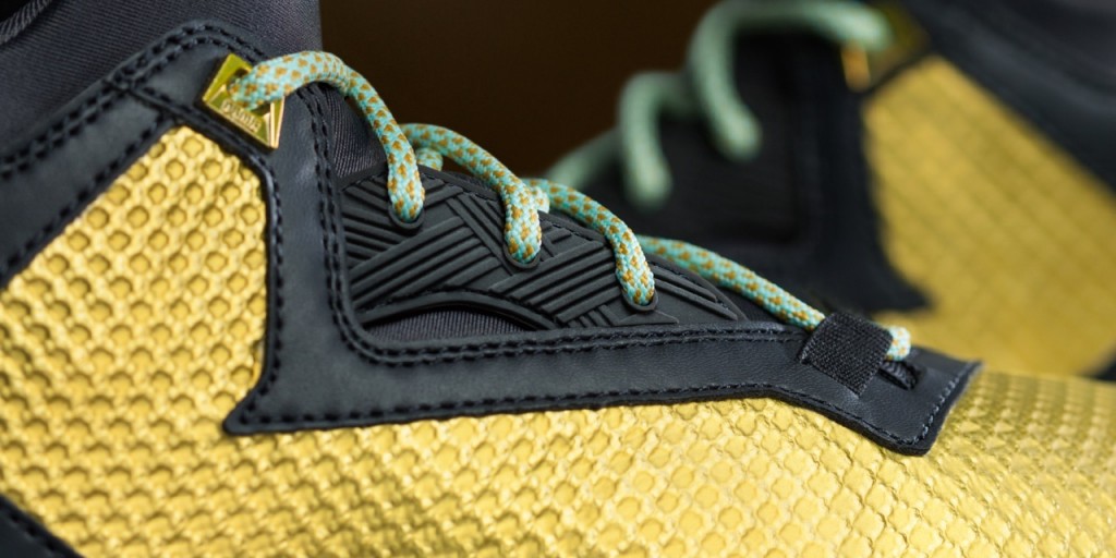 D Lillard 2 Fool's Gold Detail 2 Horizontal (B72598)